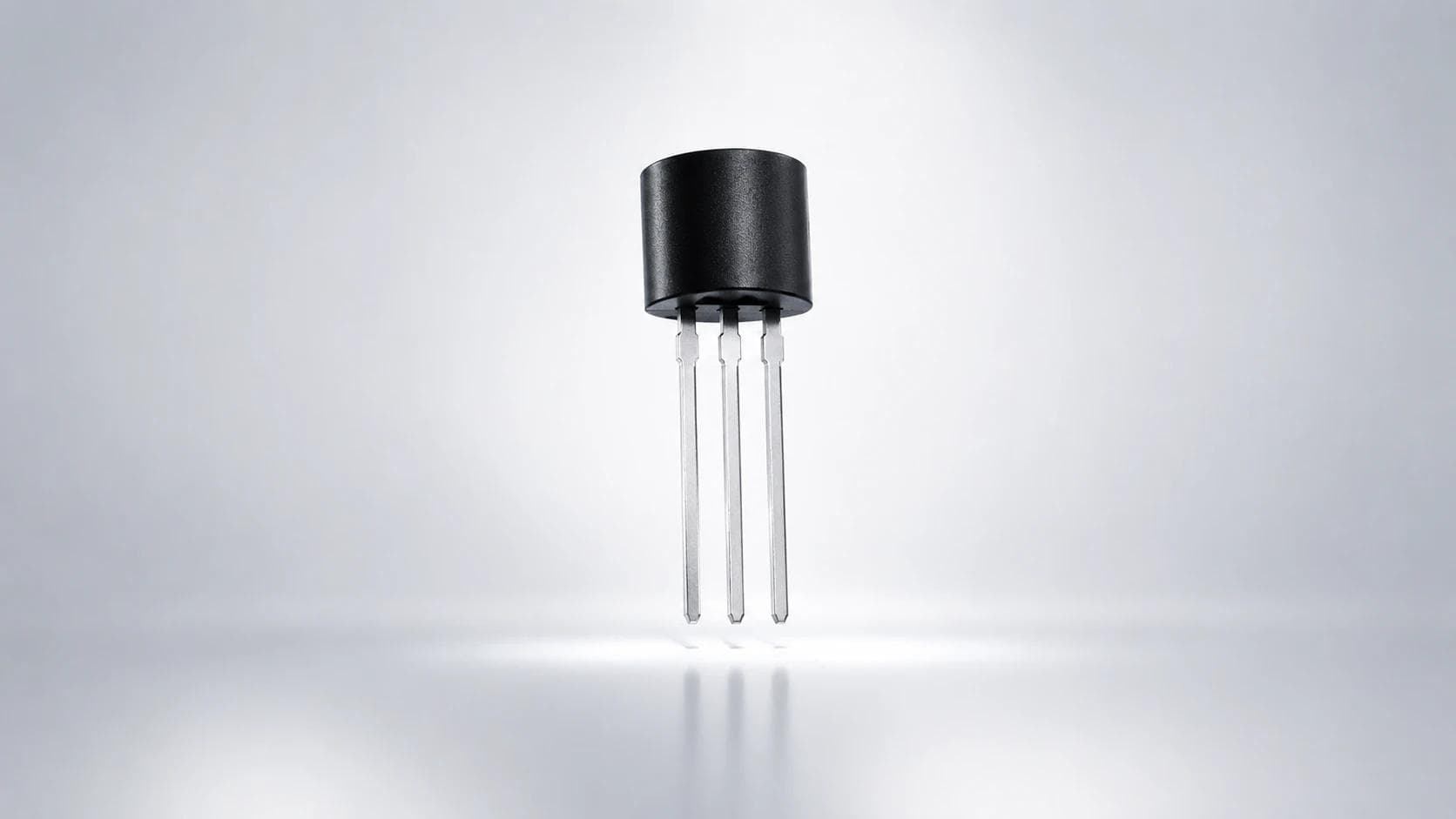 Three-lead bipolar transistor package